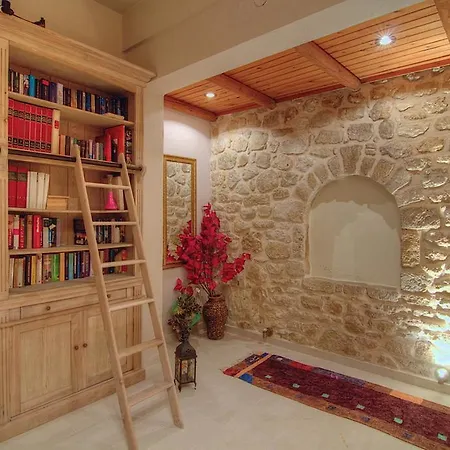 Alexandros Villa *