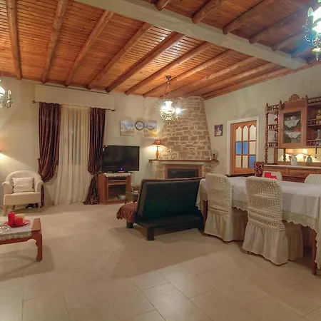 Villa Alexandros *
